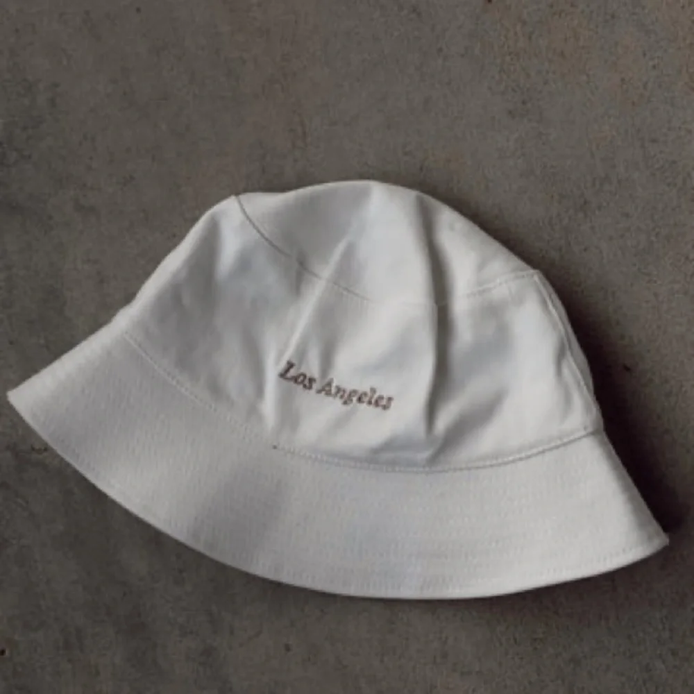 Bucket hat - Picture 1 of 1